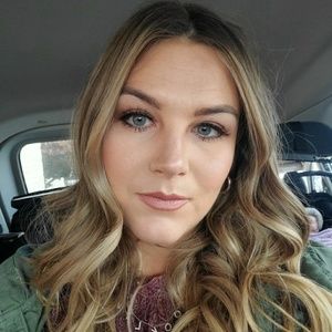 Meet your Posher, Hillary